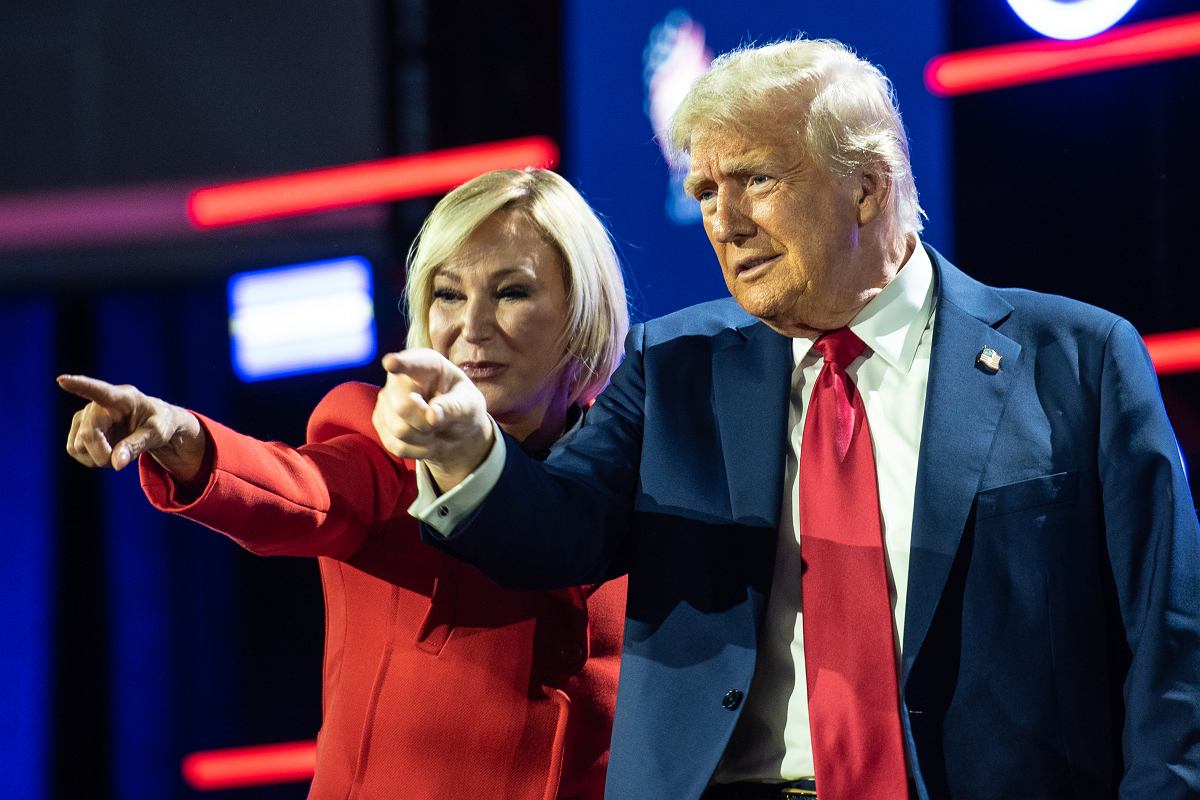 Le Ciel, le trône et la guerre : l'astrologie politique de l'ère Trump
