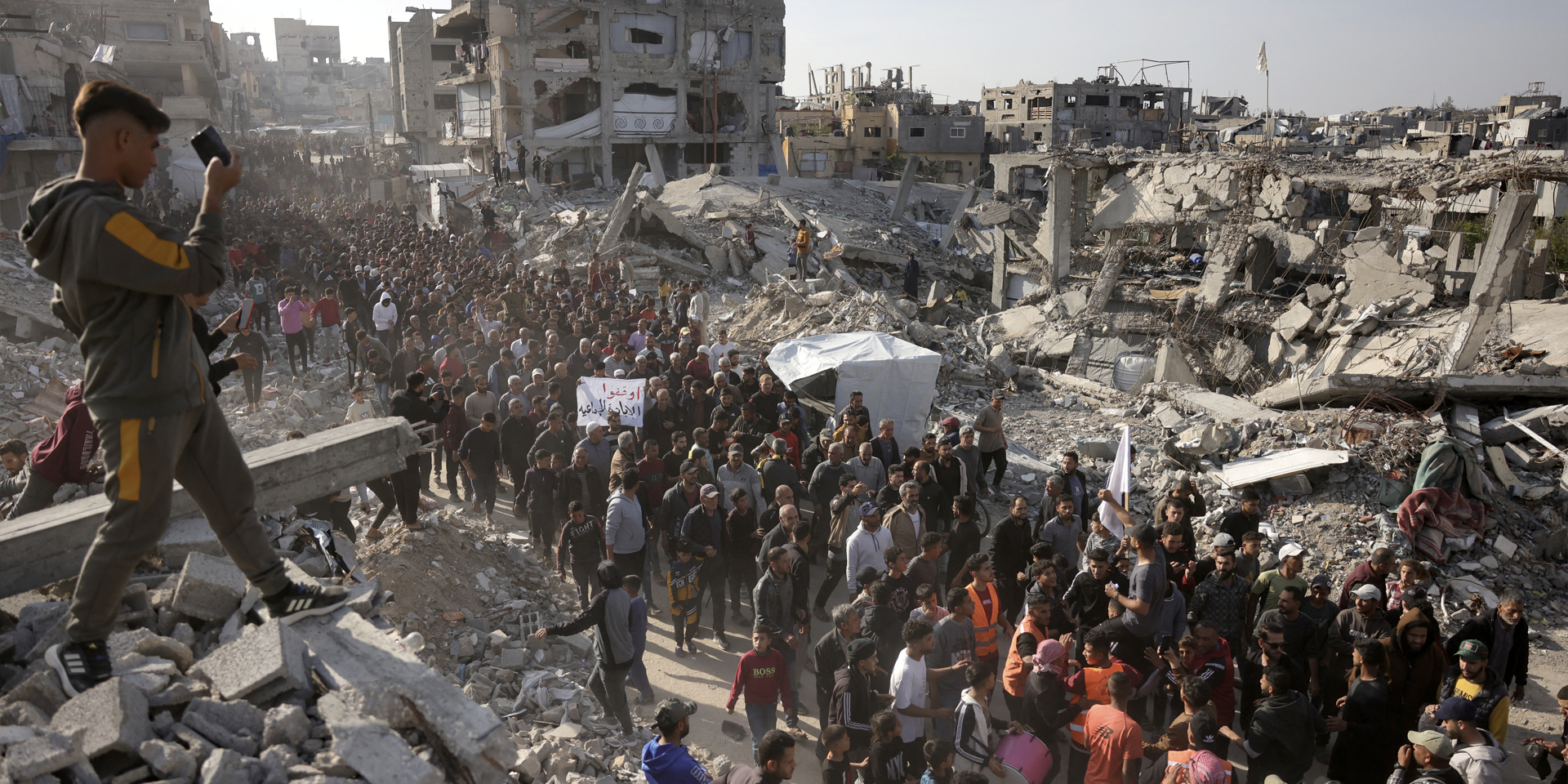 Médecine, humanité et courage : le combat du Dr Pascal André pour Gaza