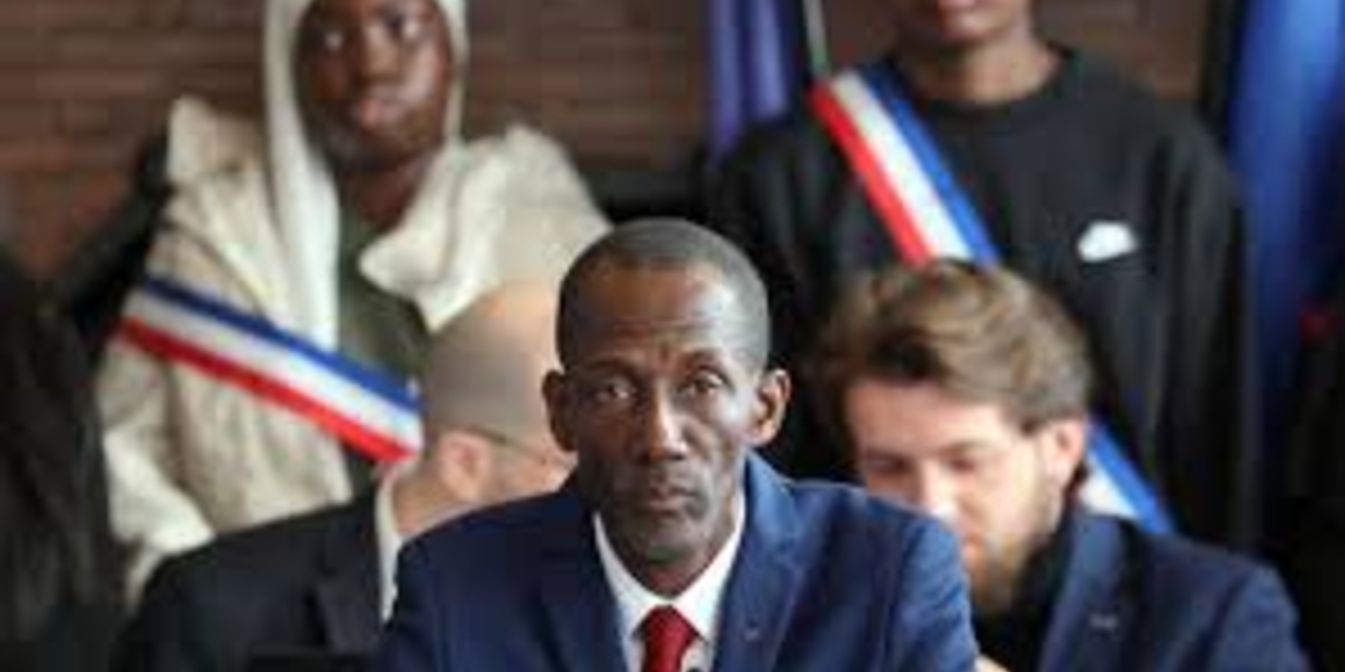 Propos racistes contre Bally Bagayoko: la grande hypocrisie d’Emmanuel Macron